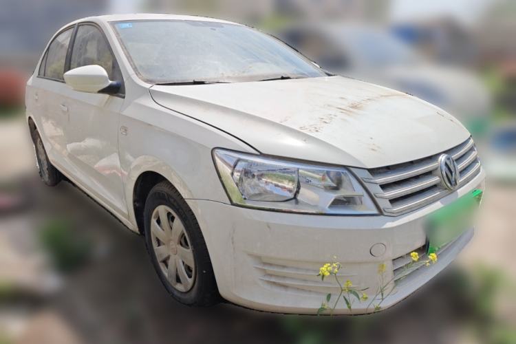 Used Volkswagen Santana 2015 1.6L Manual Fashion Edition Front Right 45 Deg