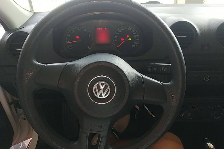 Used Volkswagen Jetta 2015 1.6L Automatic Fashion Model