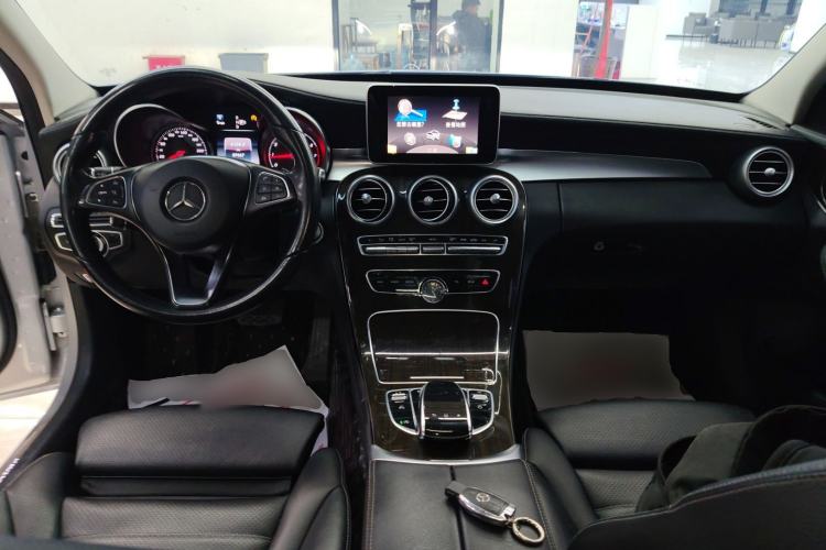 Used Mercedes-Benz C-Class 2015 Facelift C 200 L

