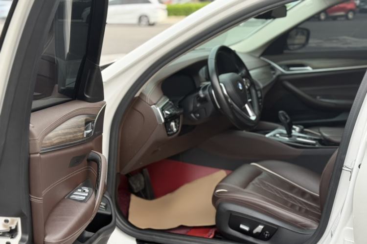 Used BMW 5 Series 2020 530Li Leading Edition Luxury Package Interior 4