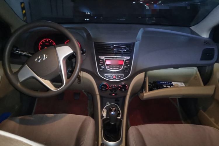 Used Hyundai Verna (older generation) 2010 Sedan 1.4L Manual Comfort GS
