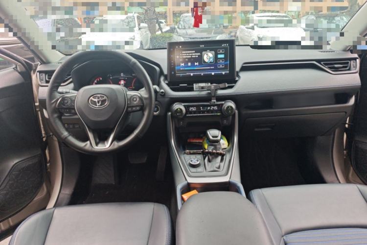 Used Toyota Wildlander 2020 2.0L CVT 4x4 Tech Edition Center Console