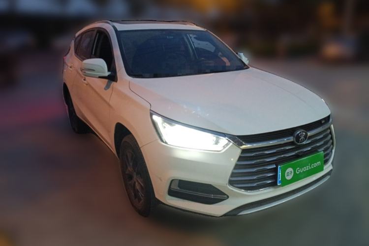 Used BYD Song 2021 Classic Edition 1.5T Automatic Elite Model Front Right 45 Deg