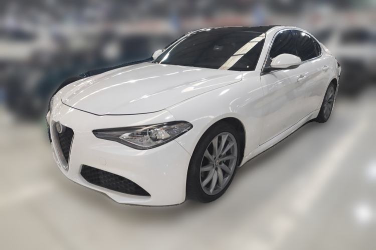 Used Alfa Romeo Giulia 2017 2.0T 200HP Luxury Edition
