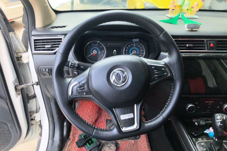 Used Dongfeng Fengon 580 2017 1.5T CVT Luxury Model Steering Wheel