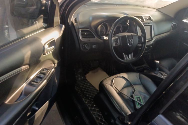 Used Dodge Journey 2016 2.4L Two-Wheel-Drive Touring Edition Interior 3