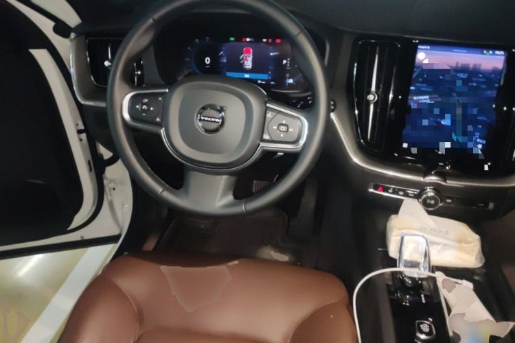 Used Volvo XC60 2024 B5 4x4 Smart Luxury Edition
