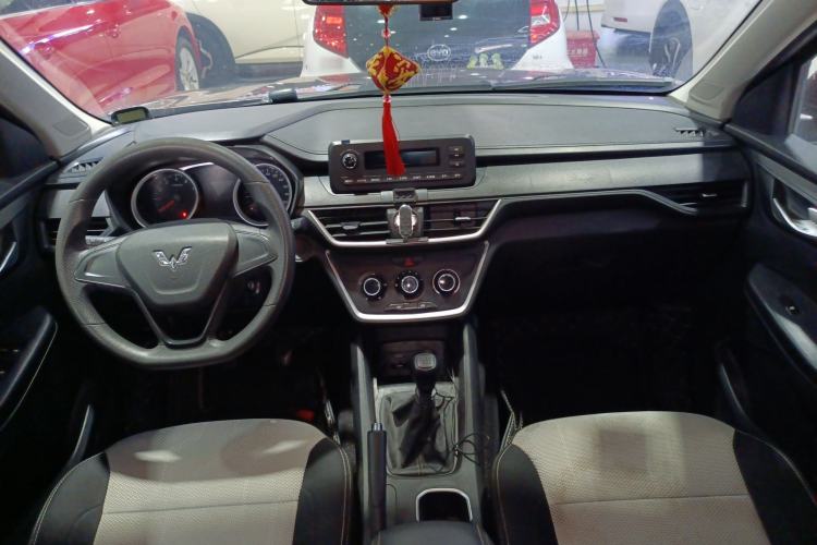 Used Wuling Hongguang S3 2019 1.5L Manual Standard Version China VI Standard