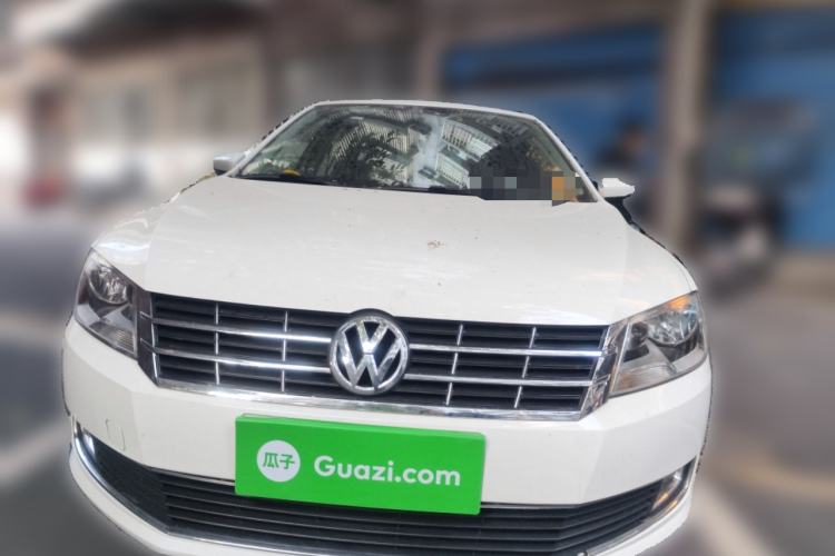 Used Volkswagen Gran Lavida 2013 1.6L Manual Fashion Model
