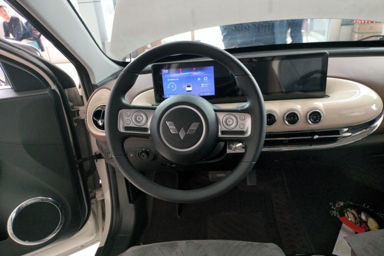Used Wuling Bingo 2023 333 km Enjoyment Version
