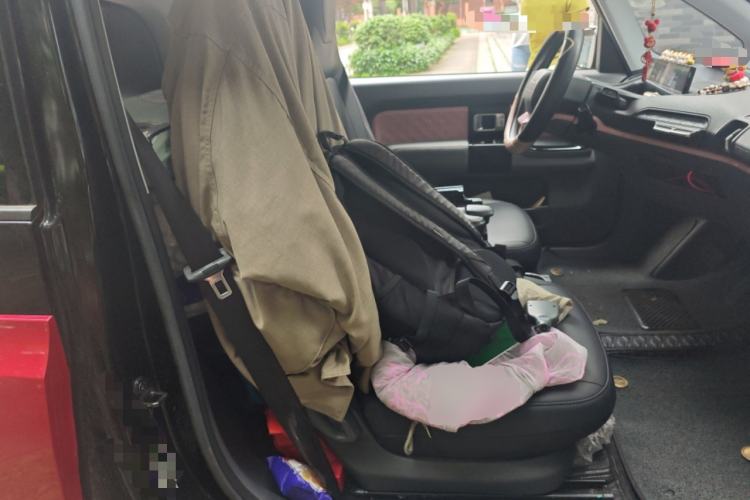 Used Baojun E300 2020 Starry Intelligence Edition Left Rear Seat