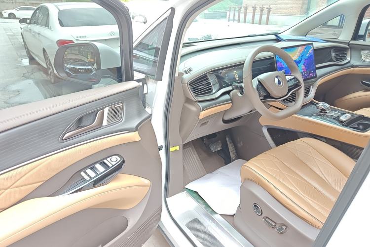 Used Denza D9 2022 DM-i 970 Four-Wheel Drive Flagship Model Driver Seat