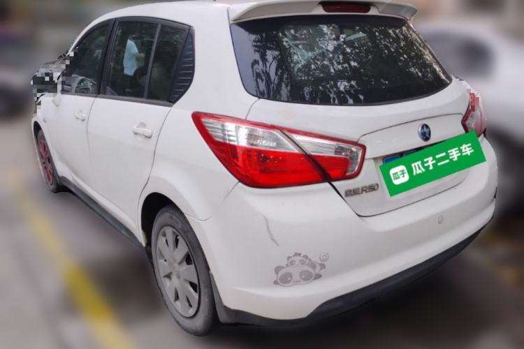 Used Venucia R50 2015 1.6L Automatic Fashion Edition Rear Left 45 Deg