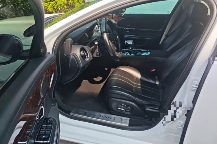 Used Jaguar XJ 2015 XJL 3.0 SC Four-Wheel Drive Panoramic Business Edition Driver Seat