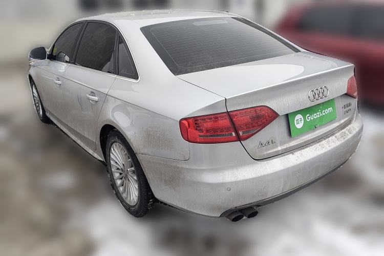 Used Audi A4L 2012 2.0 TFSI automatic Comfort trim level