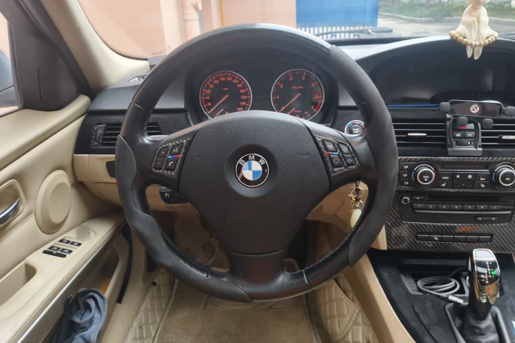 Used BMW 3 Series 2010 320i Luxury Model
