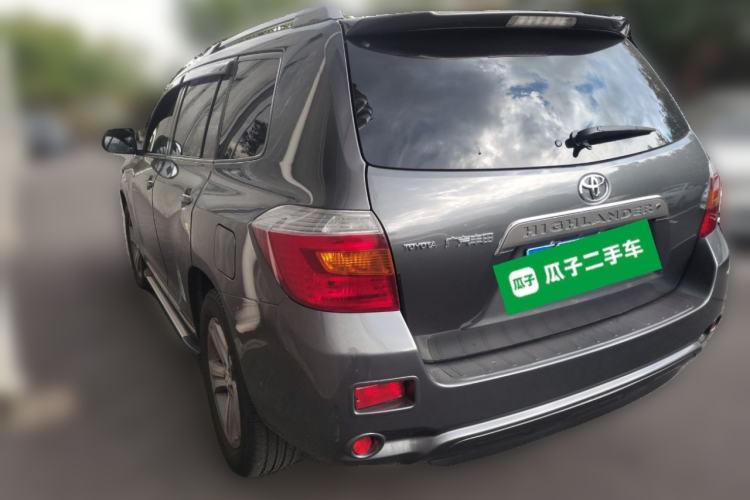 Used Toyota Highlander 2011 2.7L Two-Wheel Drive 7-Seater Luxury Edition
