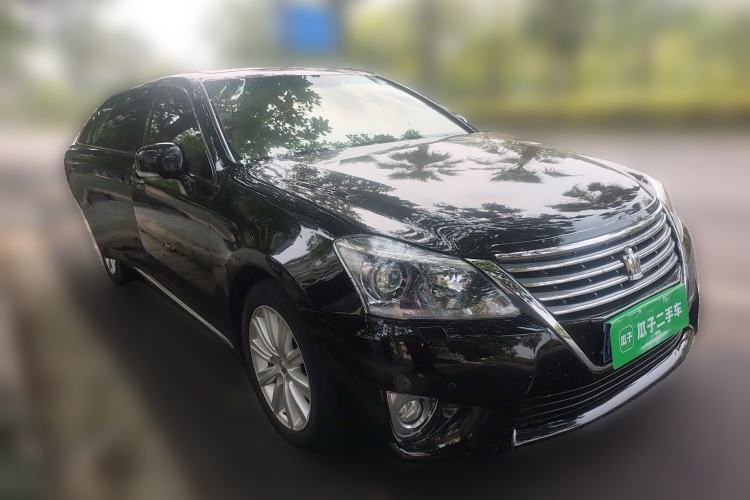 Used Toyota Crown 2012 2.5L Royal Leather Edition
