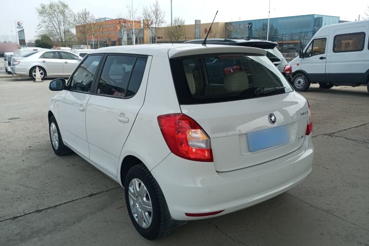 Used Skoda Fabia 2014 1.4L Automatic Crystal Edition Rear Left 45 Deg