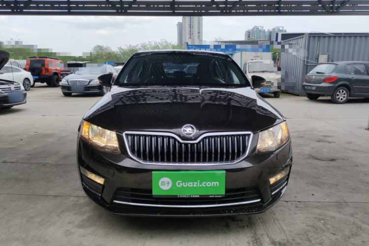 Used Skoda Octavia 2017 1.6L Automatic Smart Drive Edition Front