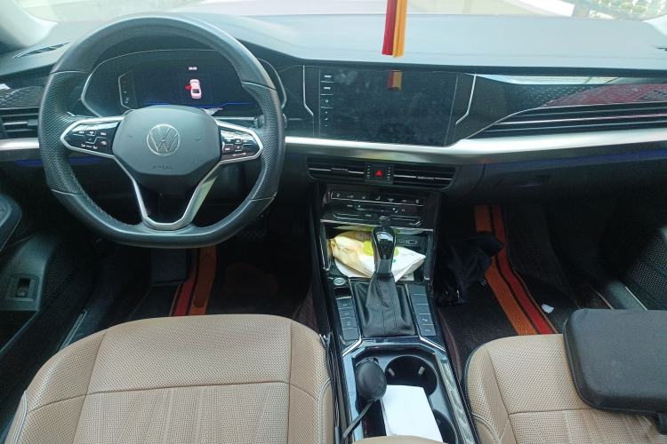 Used Volkswagen Passat 2022 330TSI Starry Luxury Edition Center Console