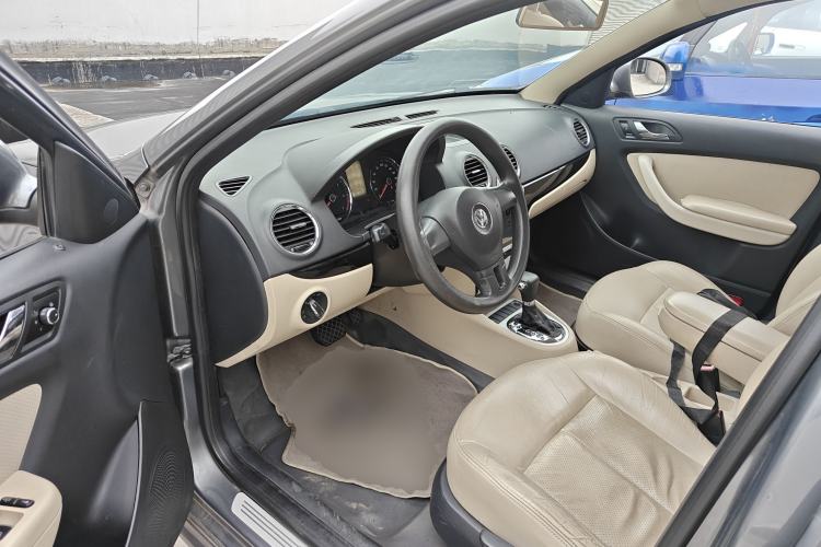 Used Volkswagen Lavida 2011 1.6L Automatic Premium Edition
