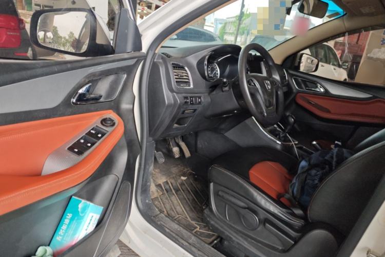 Used Baojun 560 2016 1.8L Manual Elite Edition Driver Seat