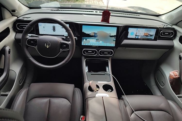 Used Leapmotor C11 2023 Range-Extended 200 Comfort Edition Center Console