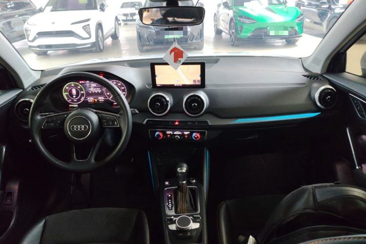 Used Audi Q2L e-tron 2022 Q2L e-tron Pure Electric Smart Enjoyment Model Center Console