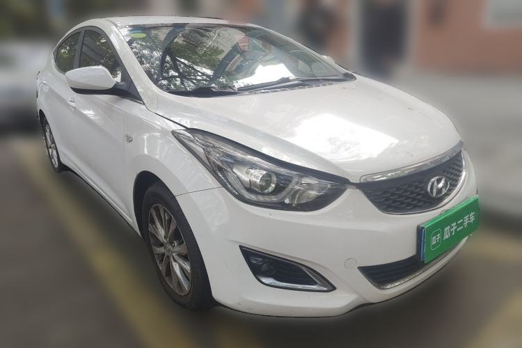 Used Hyundai Elantra (5th Generation / Langdong) 2016 1.6L Automatic Smart Version Front Right 45 Deg