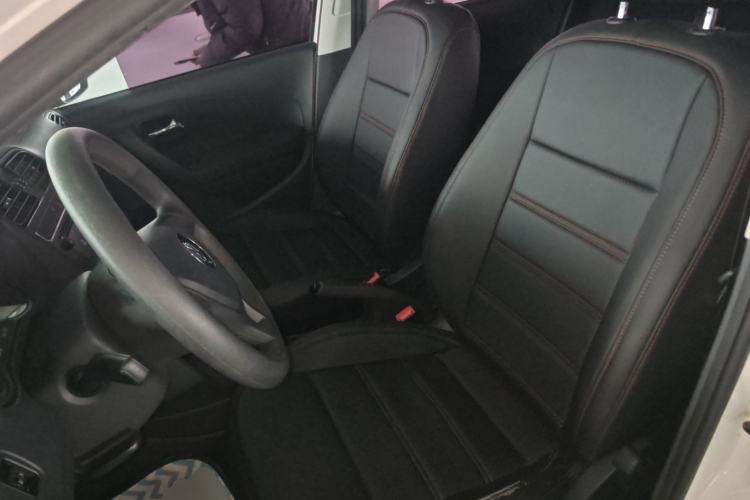 Used Volkswagen Polo 2016 1.4L Manual Fashion Model
