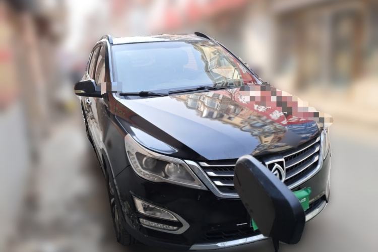Used Baojun 560 2015 1.8L manual luxury version Front Right 45 Deg