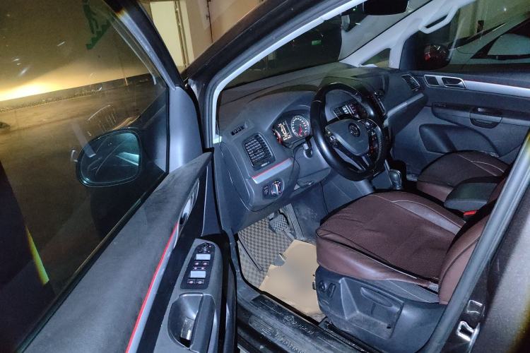 Used Volkswagen Sharan 2016 380TSI Comfort Edition 7-Seater Driver Seat