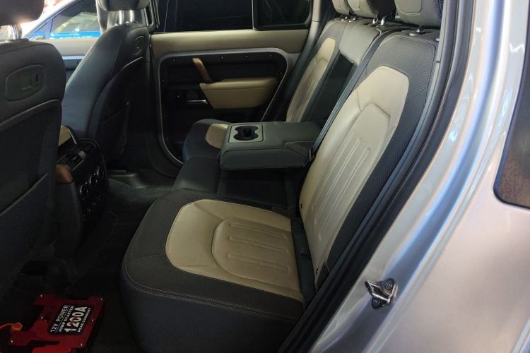 Used Land Rover Defender 2021 110 P400 X-DYNAMIC HSE Left Rear Seat