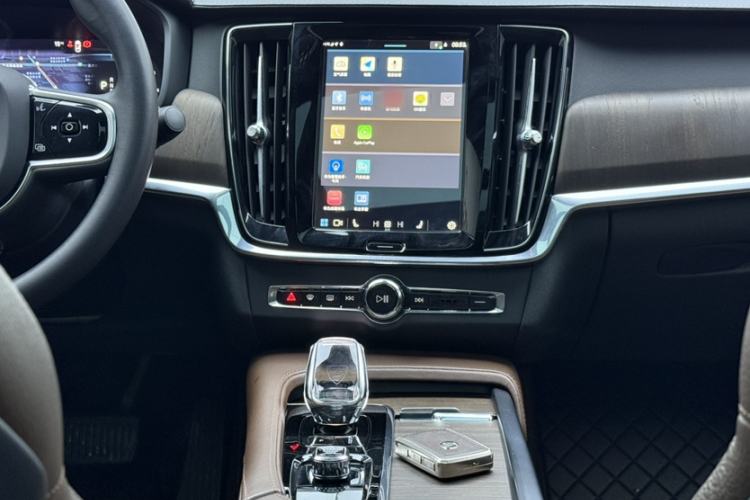 Used Volvo S90 2023 B5 Zhiyuan Luxury Edition