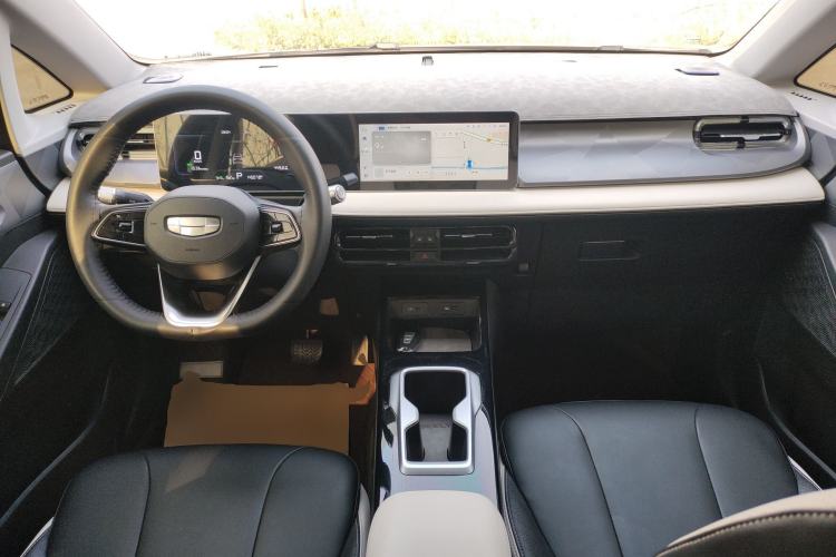 Used Geometry E Firefly 2024 301km Starlight