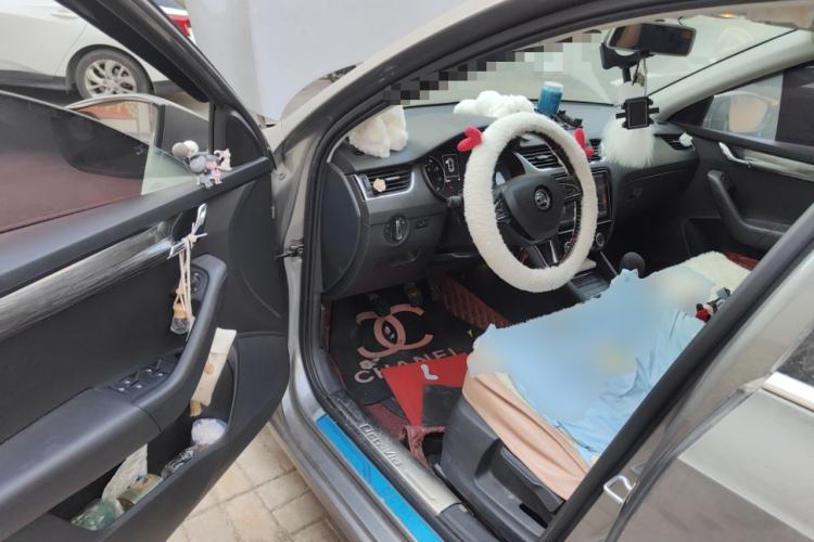 Used Skoda Octavia 2017 1.6L Manual Smart Drive Edition