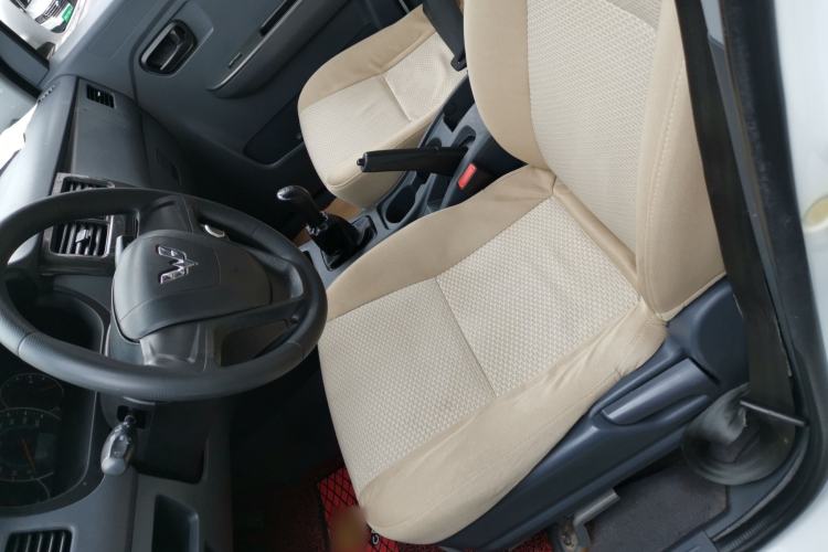 Used Wuling Rongguang V 2015 1.5L Base Version Left Front Seat