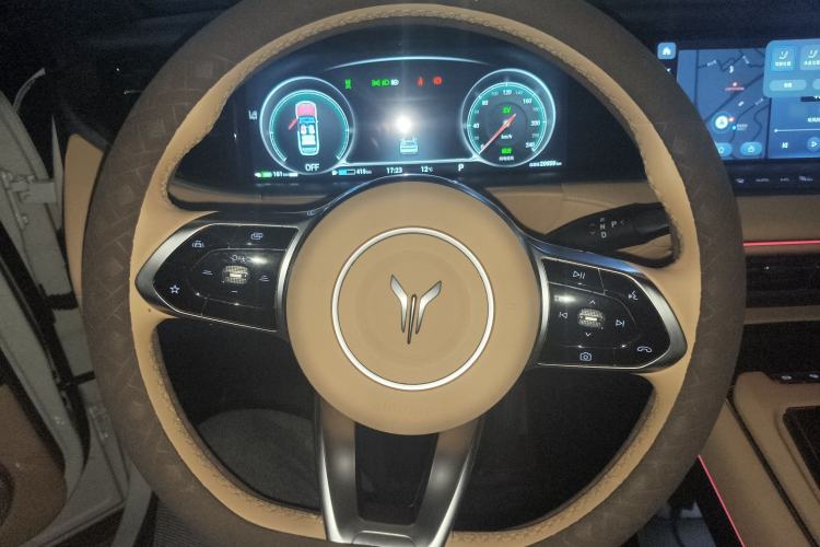 Used VOYAH FREE 2024 Ultra-Long Range Intelligent Driving Version Steering Wheel