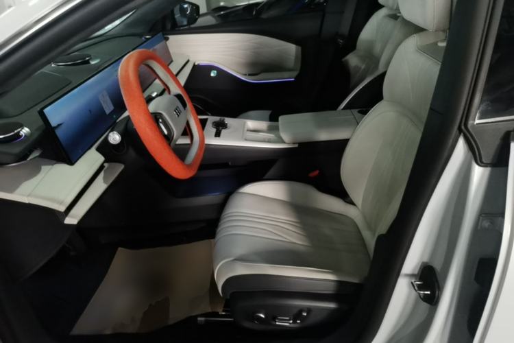 Used Geely Galaxy E8 2024 665 km Range Rear-Drive Starship Long-Range Version
