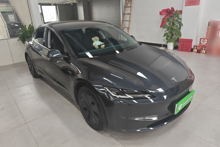 Used Tesla Model 3 2023 Rear-Wheel-Drive Version Front Right 45 Deg