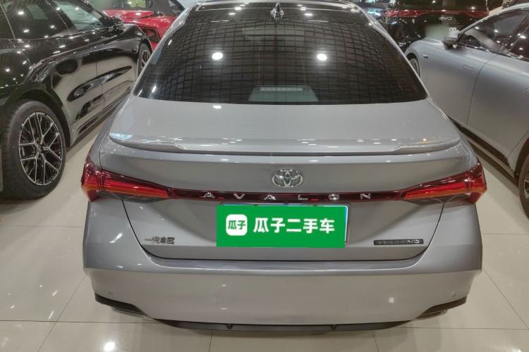 Used Toyota Avalon 2019 2.5L Touring Premium Version China VI Standard Rear