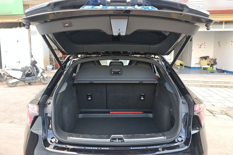 Used Lynk & Co 02 Hatchback 2022 2.0TD Pro
