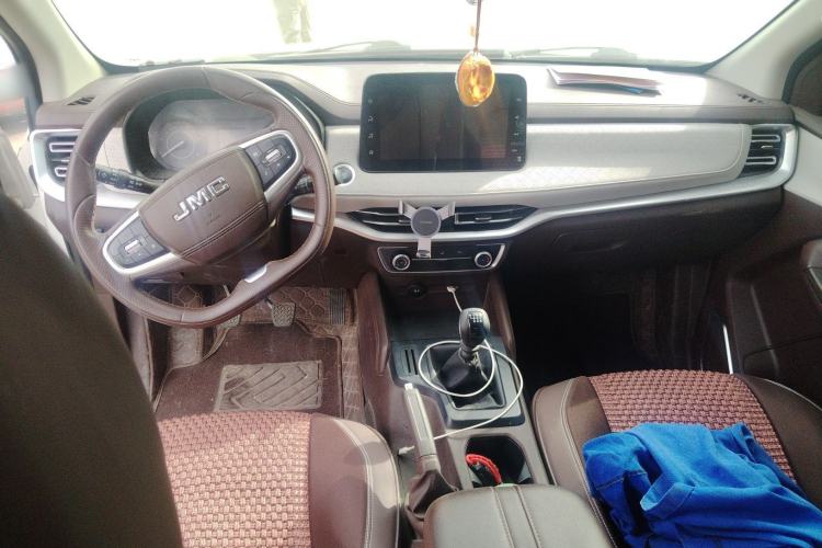 Used JMC Yuhu 7 2022 2.0T Manual Diesel Two-Wheel Drive Comfort Plus Long Wheelbase
