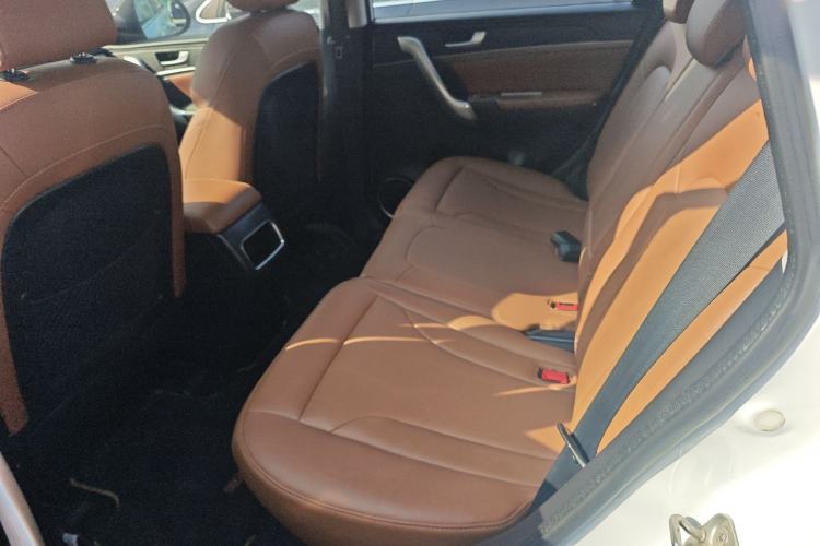 Used Haval H6 2015 Sport Edition 1.5T Automatic Two-Wheel Drive Luxury Model Left Rear Seat