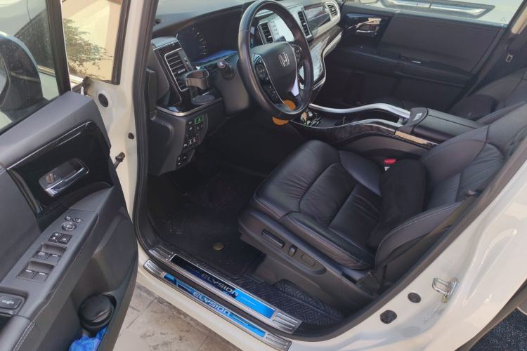 Used Honda Elysion 2019 2.0L Hybrid Luxury Edition

