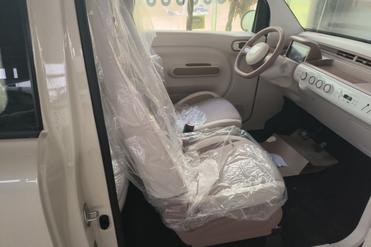 Used Bestune Pony 2026 222km Colorful Horse Right Front Seat