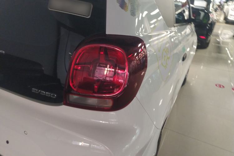 Used Roewe Clever 2021 302 km New Four-Seater Super-Efficient Version