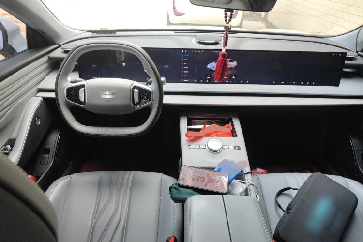 Used Geely Galaxy E8 2024 550 km Range Rear-Drive Dragon Edition
