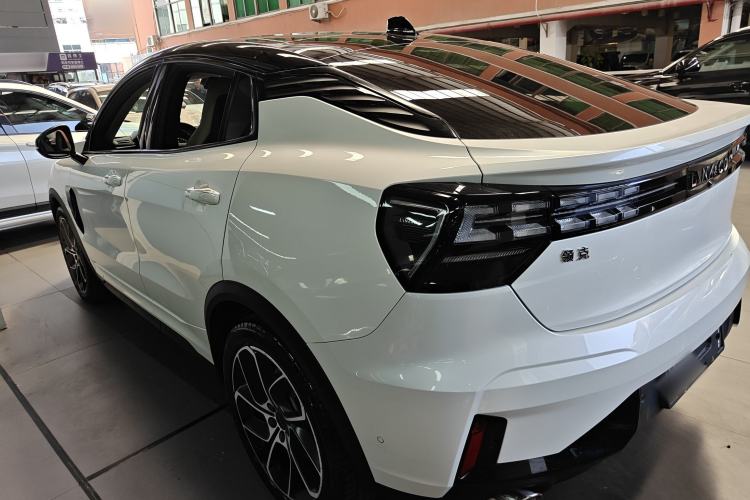 Used Lynk & Co 05 2020 2.0TD Two-Wheel Drive Shine Halo
